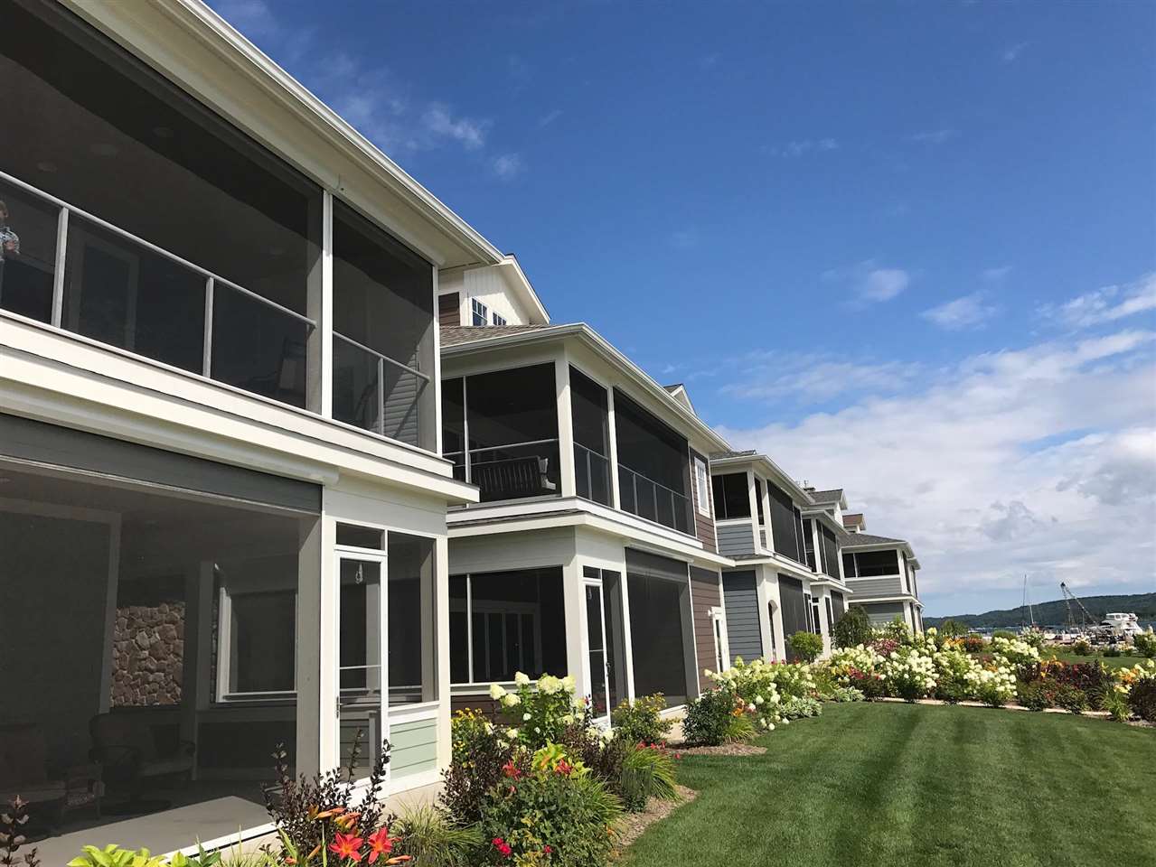 00924 Pointe Drive (pvt) Unit 49