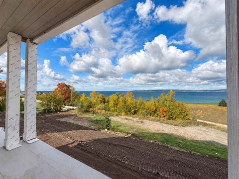 Photo for 631 Lakeview Drive