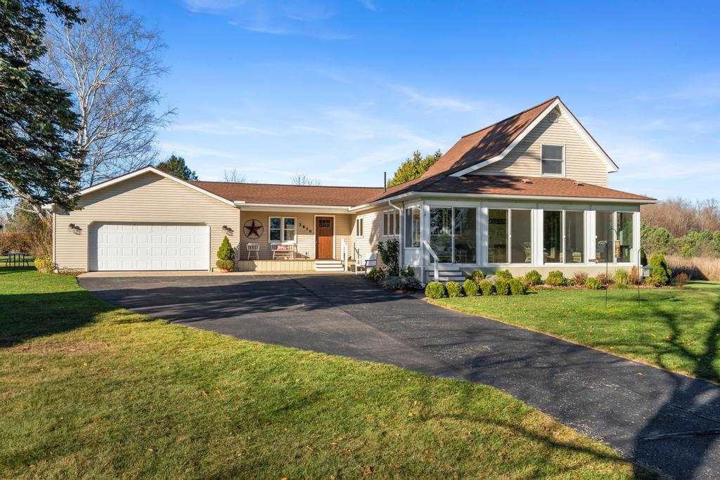 Petoskey, Michigan 49770, United States, 4 Bedrooms Bedrooms, ,2 BathroomsBathrooms,Residential,Active,31871