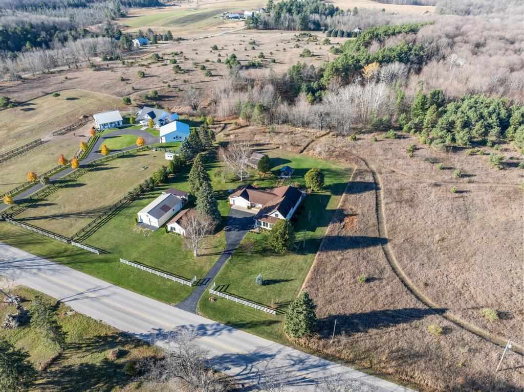 Petoskey, Michigan 49770, United States, 4 Bedrooms Bedrooms, ,2 BathroomsBathrooms,Residential,Active,31871