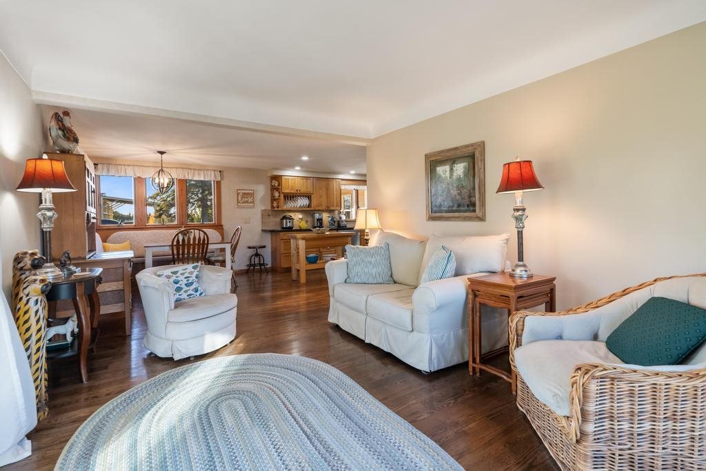 Petoskey, Michigan 49770, United States, 4 Bedrooms Bedrooms, ,2 BathroomsBathrooms,Residential,Active,31871