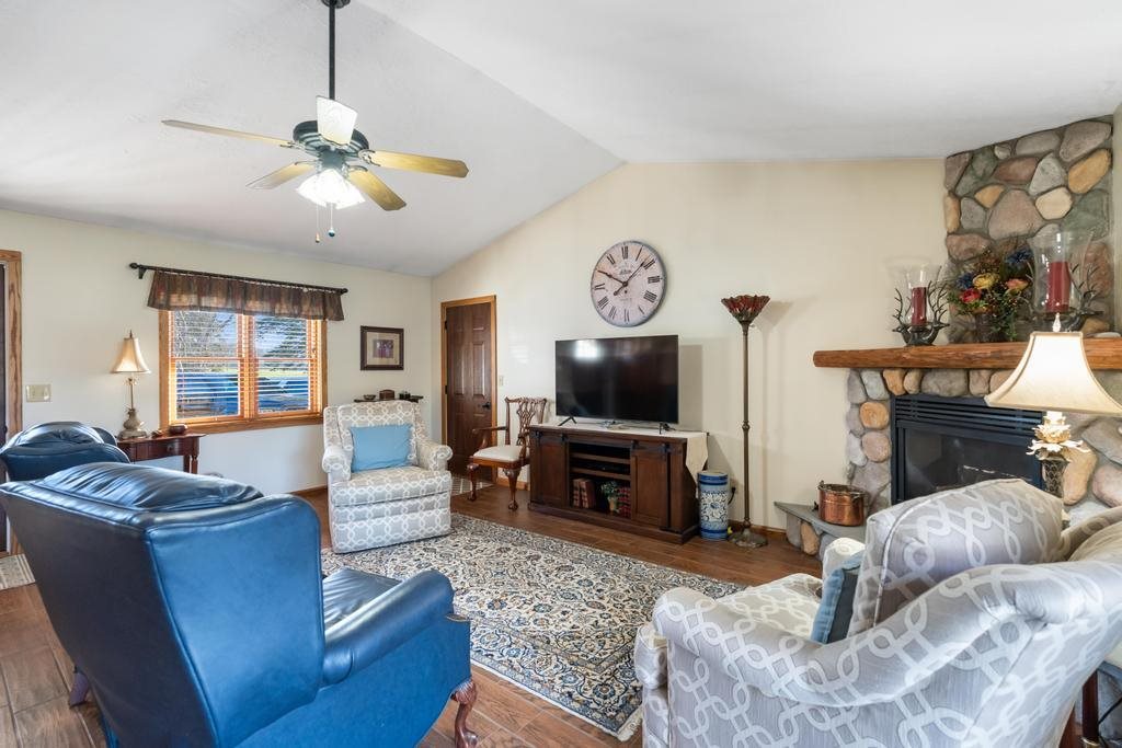 Petoskey, Michigan 49770, United States, 4 Bedrooms Bedrooms, ,2 BathroomsBathrooms,Residential,Active,31871