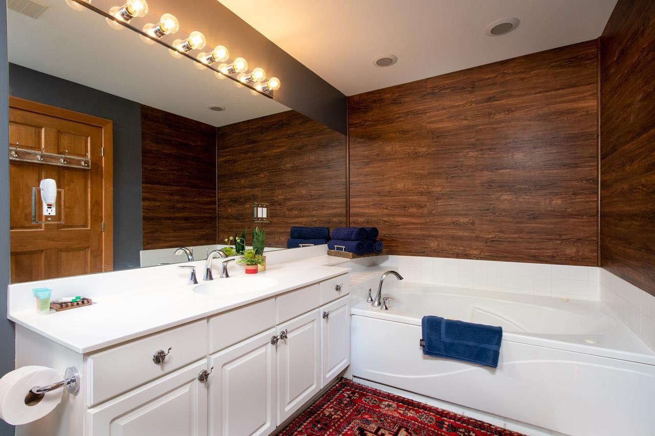 Boyne Falls, Michigan 49713, United States, 3 Bedrooms Bedrooms, ,3 BathroomsBathrooms,Residential,Active,5958