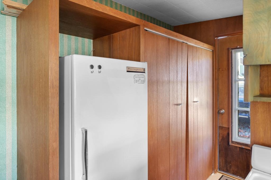 Charlevoix, Michigan 49720, United States, 4 Bedrooms Bedrooms, ,4 BathroomsBathrooms,Residential,Active,231634