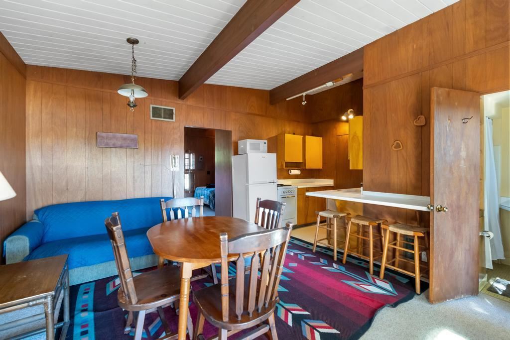 Charlevoix, Michigan 49720, United States, 4 Bedrooms Bedrooms, ,4 BathroomsBathrooms,Residential,Active,231634