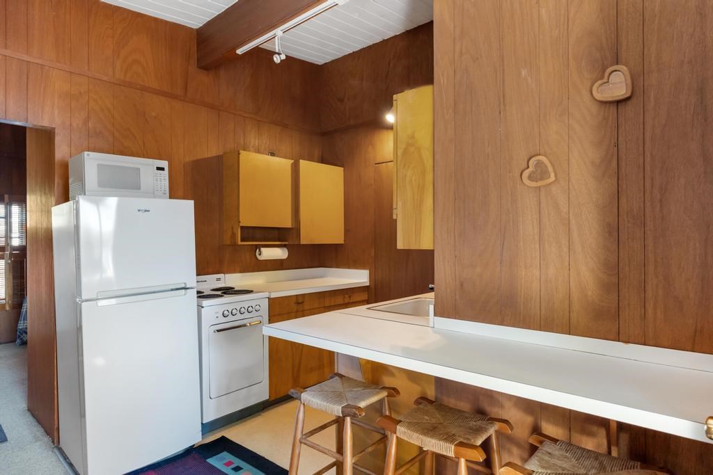 Charlevoix, Michigan 49720, United States, 4 Bedrooms Bedrooms, ,4 BathroomsBathrooms,Residential,Active,231634