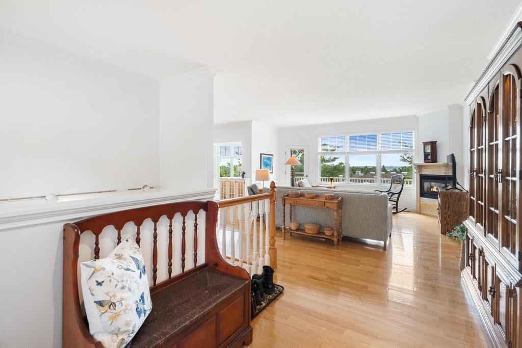 4171 Lakeview