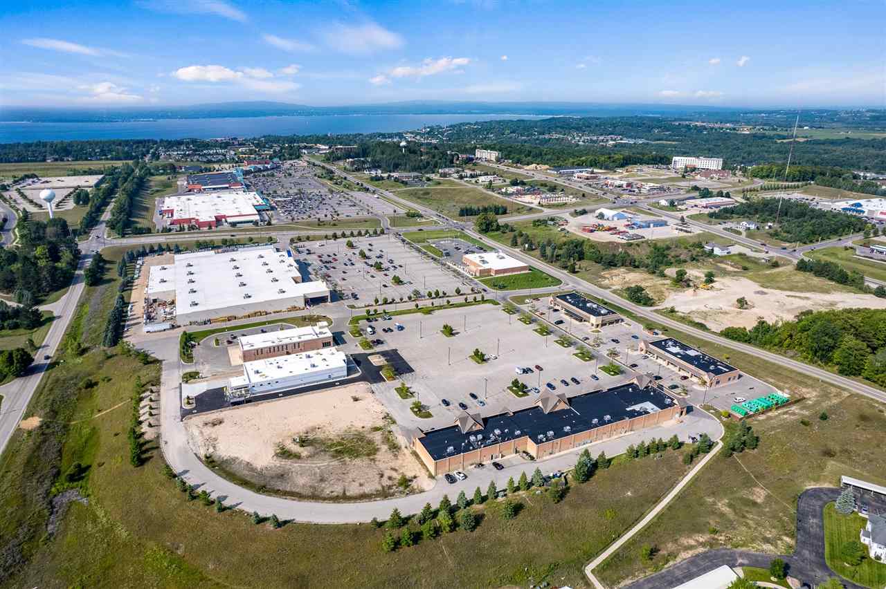 Petoskey, Michigan 49770, United States, ,Commercial,Active,18464