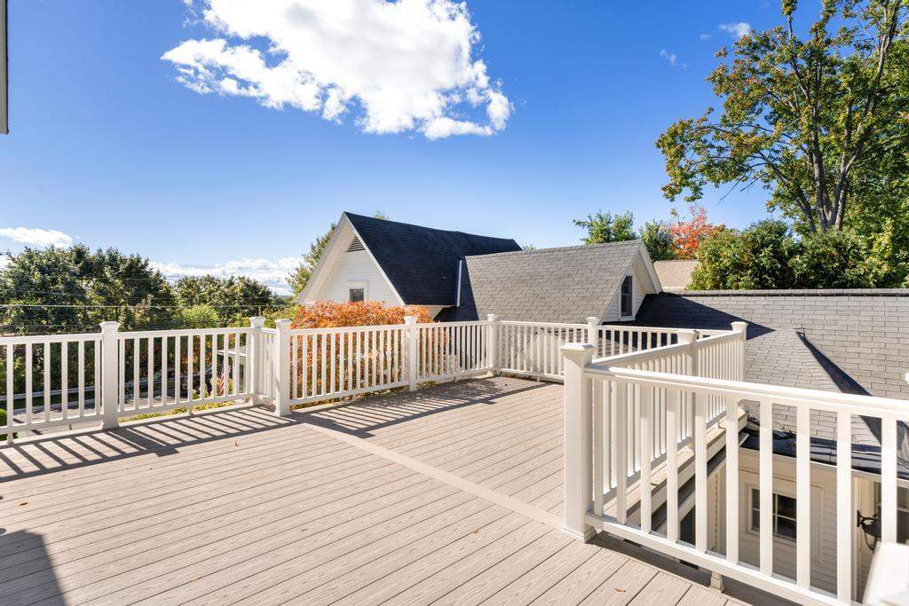 Harbor Springs, Michigan 49740, United States, 3 Bedrooms Bedrooms, ,3 BathroomsBathrooms,Residential,Active,229448