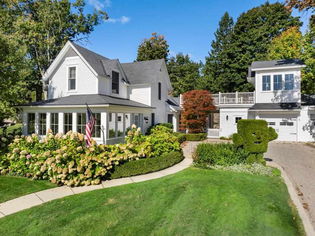 Harbor Springs, Michigan 49740, United States, 3 Bedrooms Bedrooms, ,3 BathroomsBathrooms,Residential,Active,229448 Harbor Springs, Michigan 49740, United States, 3 Bedrooms Bedrooms, ,3 BathroomsBathrooms,Residential,Active,229448
