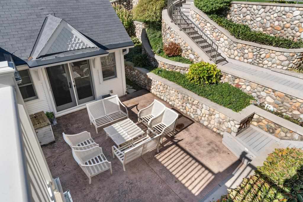 Harbor Springs, Michigan 49740, United States, 3 Bedrooms Bedrooms, ,3 BathroomsBathrooms,Residential,Active,229448