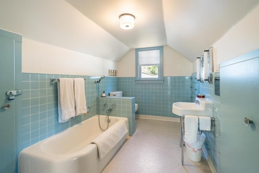 Harbor Springs, Michigan 49740, United States, 3 Bedrooms Bedrooms, ,3 BathroomsBathrooms,Residential,Active,229448