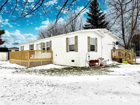 6685 M66 N Charlevoix MI 49720