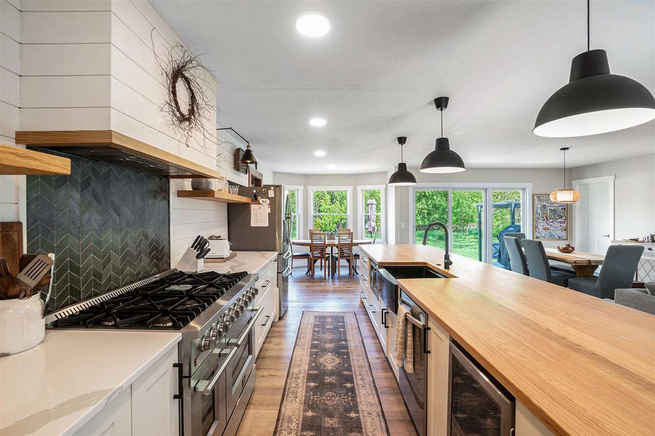 Boyne City, Michigan 49712, United States, 4 Bedrooms Bedrooms, ,2 BathroomsBathrooms,Residential,Active,140763