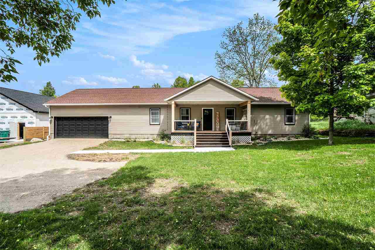 Boyne City, Michigan 49712, United States, 4 Bedrooms Bedrooms, ,2 BathroomsBathrooms,Residential,Active,140763