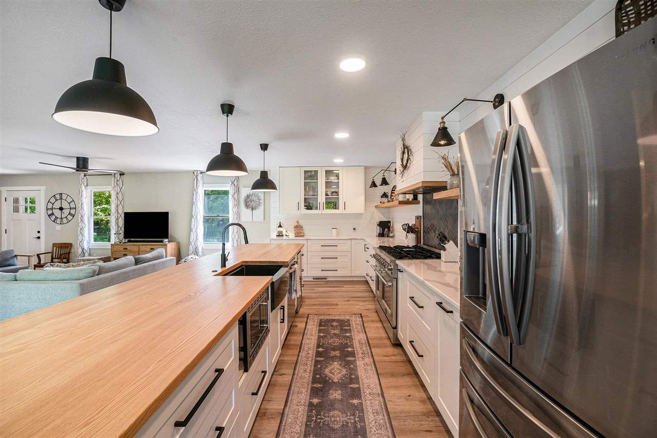 Boyne City, Michigan 49712, United States, 4 Bedrooms Bedrooms, ,2 BathroomsBathrooms,Residential,Active,140763