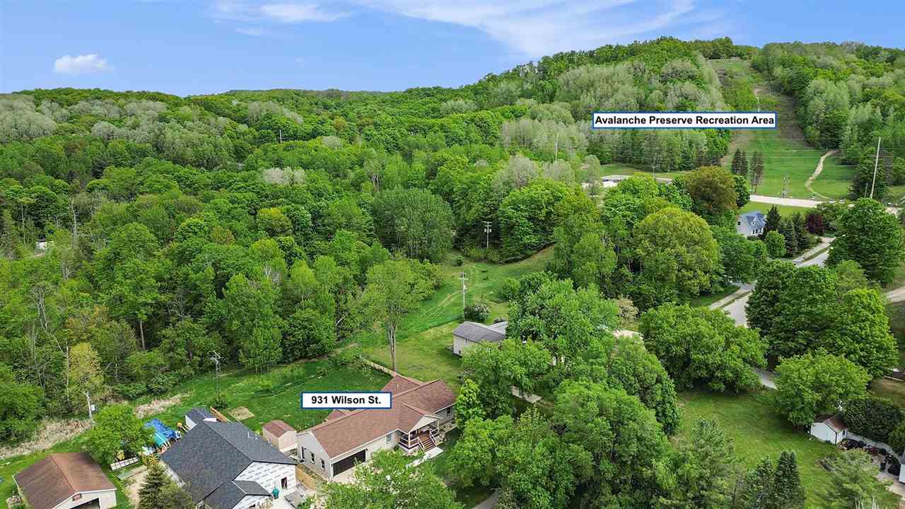 Boyne City, Michigan 49712, United States, 4 Bedrooms Bedrooms, ,2 BathroomsBathrooms,Residential,Active,140763