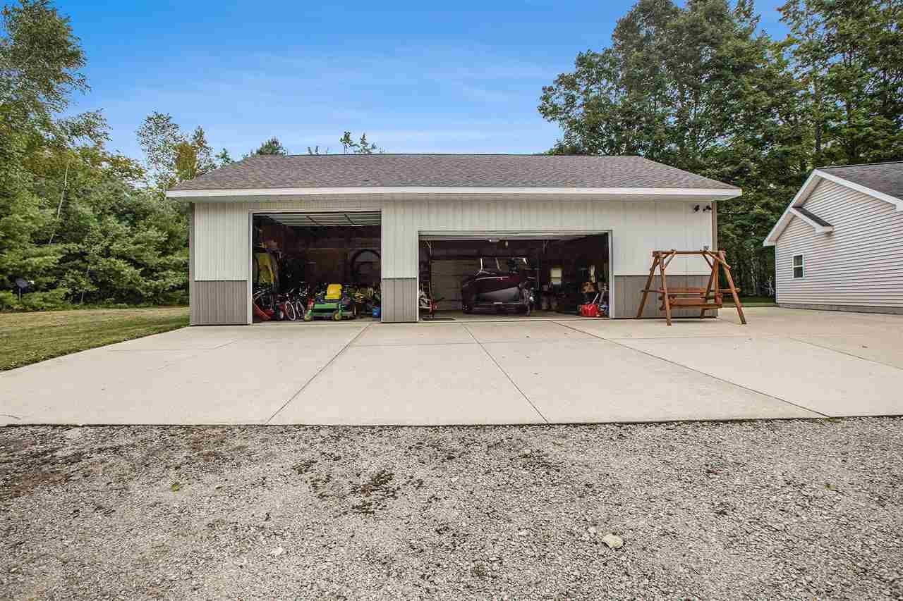 Gaylord, Michigan 49735, United States, 3 Bedrooms Bedrooms, ,2 BathroomsBathrooms,Residential,Active,207047