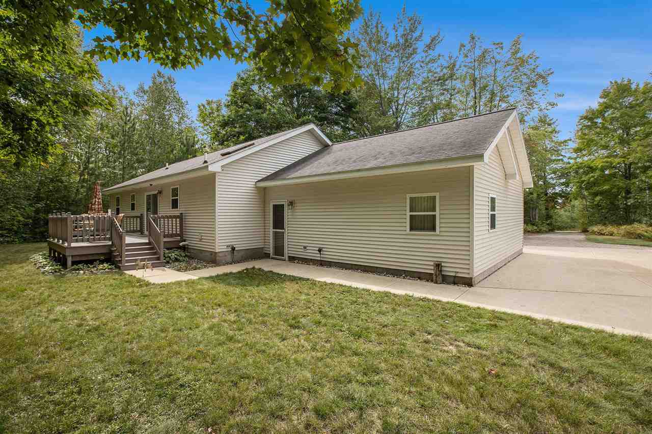 Gaylord, Michigan 49735, United States, 3 Bedrooms Bedrooms, ,2 BathroomsBathrooms,Residential,Active,207047