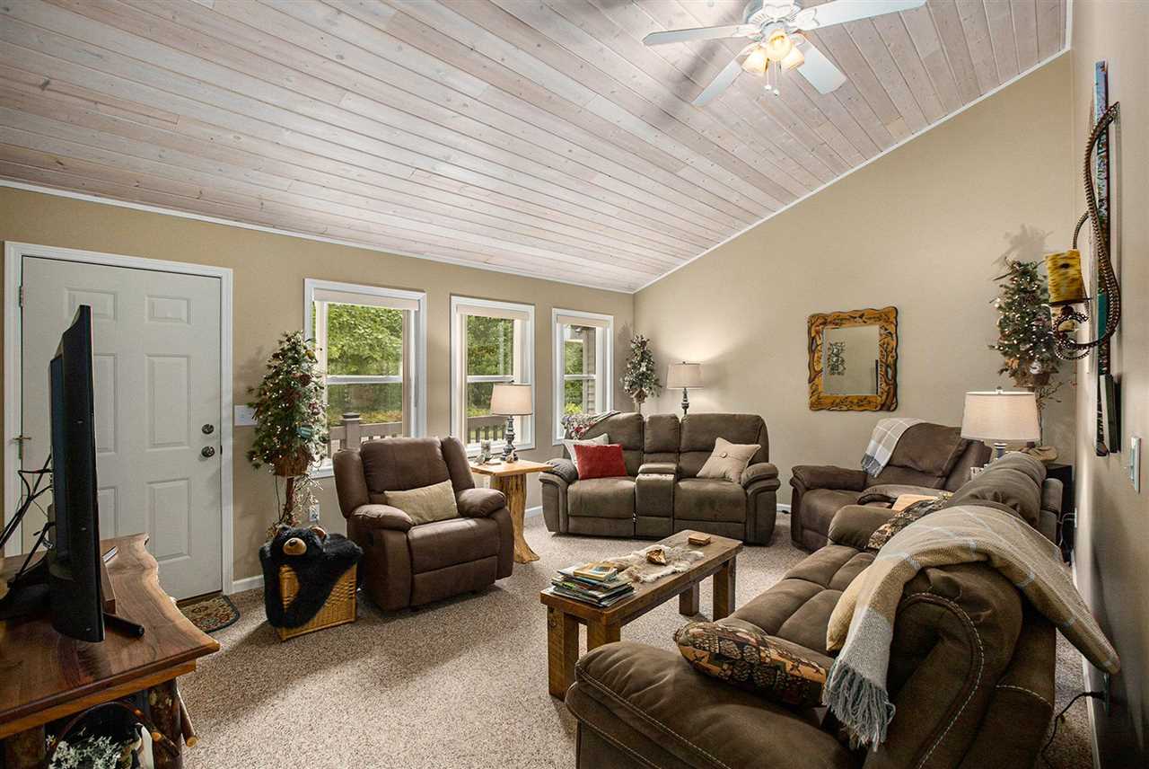 Gaylord, Michigan 49735, United States, 3 Bedrooms Bedrooms, ,2 BathroomsBathrooms,Residential,Active,207047