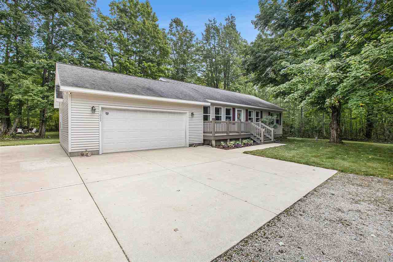 Gaylord, Michigan 49735, United States, 3 Bedrooms Bedrooms, ,2 BathroomsBathrooms,Residential,Active,207047