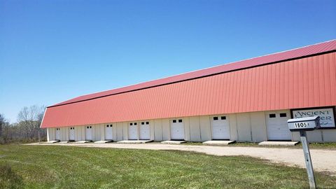 1605 E State Cheboygan MI 49721