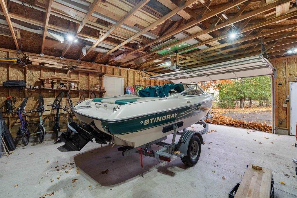 Charlevoix, Michigan 49720, United States, 4 Bedrooms Bedrooms, ,3 BathroomsBathrooms,Residential,Active,240813