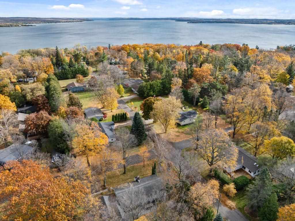 Charlevoix, Michigan 49720, United States, 4 Bedrooms Bedrooms, ,3 BathroomsBathrooms,Residential,Active,240813