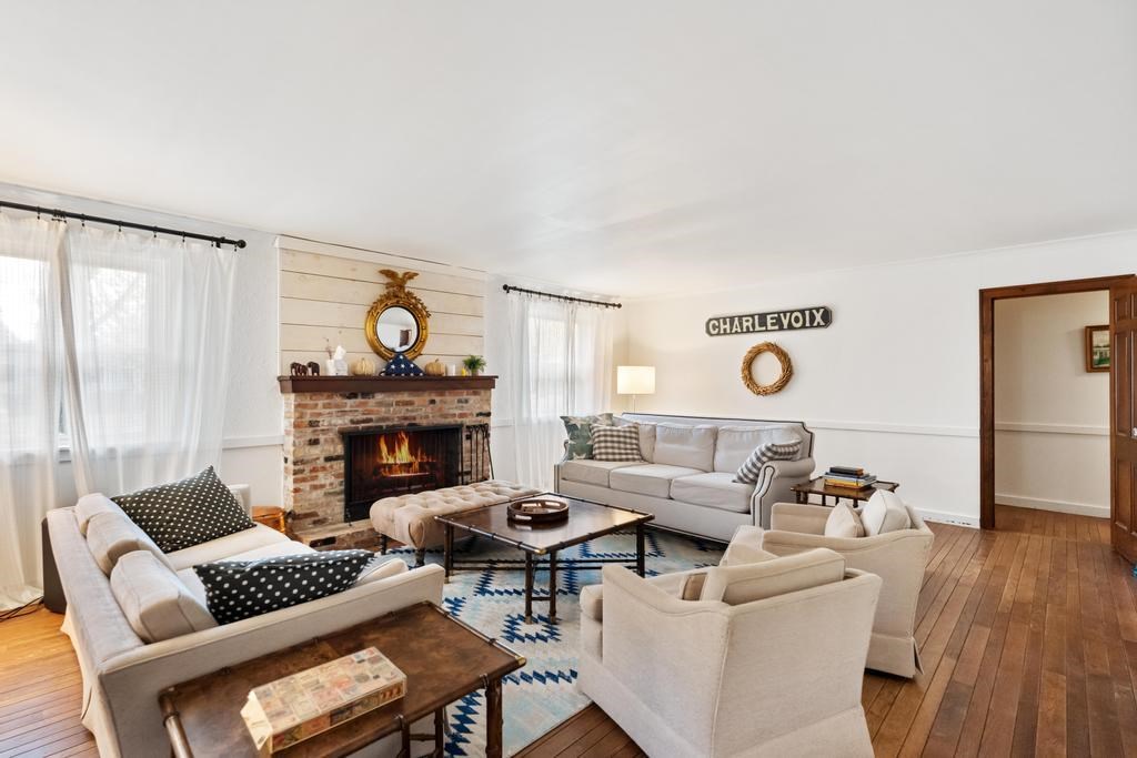 Charlevoix, Michigan 49720, United States, 4 Bedrooms Bedrooms, ,3 BathroomsBathrooms,Residential,Active,240813