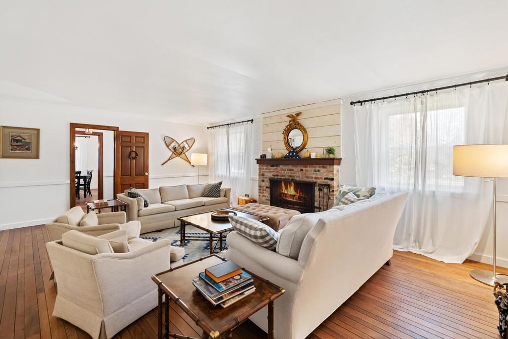 Charlevoix, Michigan 49720, United States, 4 Bedrooms Bedrooms, ,3 BathroomsBathrooms,Residential,Active,240813