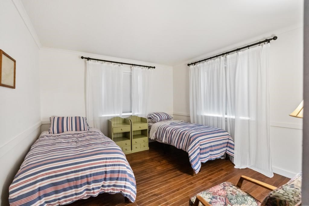 Charlevoix, Michigan 49720, United States, 4 Bedrooms Bedrooms, ,3 BathroomsBathrooms,Residential,Active,240813