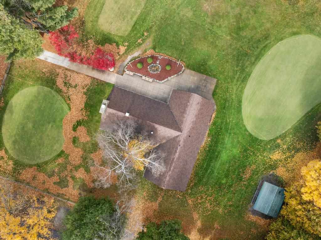 Charlevoix, Michigan 49720, United States, 4 Bedrooms Bedrooms, ,3 BathroomsBathrooms,Residential,Active,240813