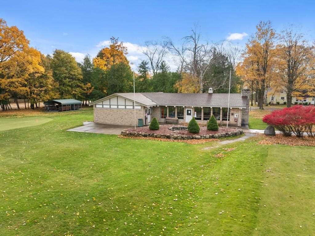 Charlevoix, Michigan 49720, United States, 4 Bedrooms Bedrooms, ,3 BathroomsBathrooms,Residential,Active,240813