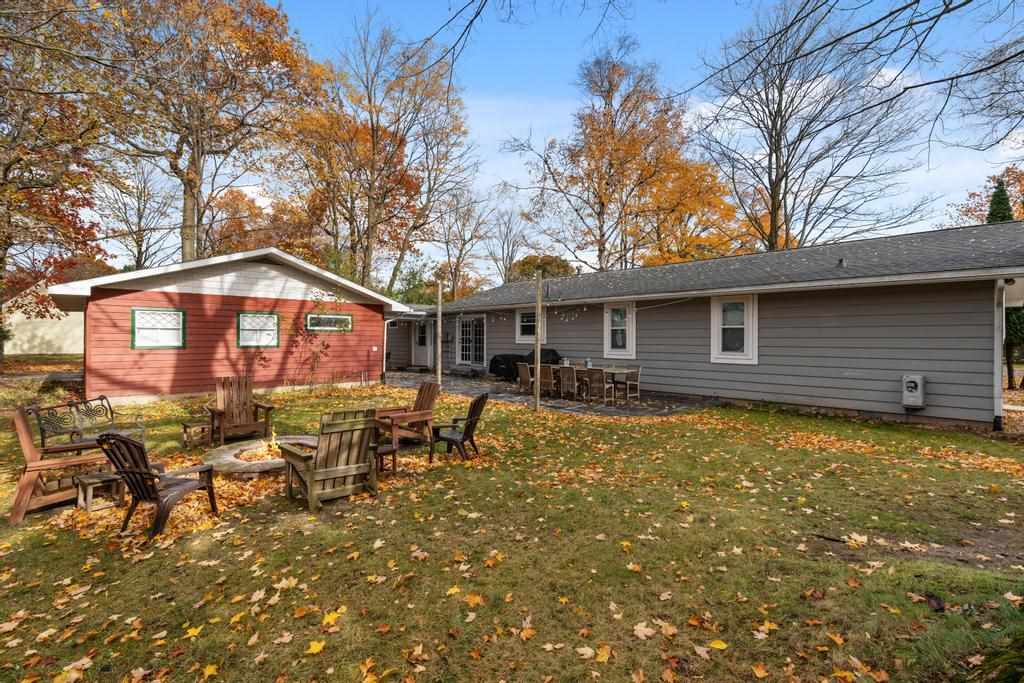 Charlevoix, Michigan 49720, United States, 4 Bedrooms Bedrooms, ,3 BathroomsBathrooms,Residential,Active,240813