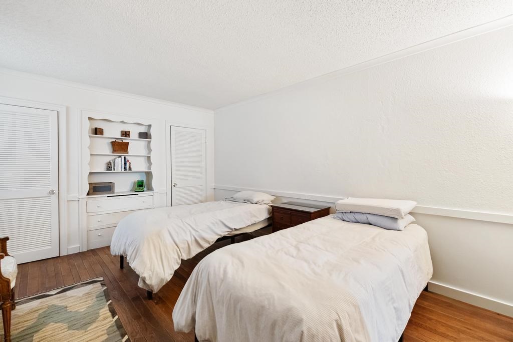 Charlevoix, Michigan 49720, United States, 4 Bedrooms Bedrooms, ,3 BathroomsBathrooms,Residential,Active,240813