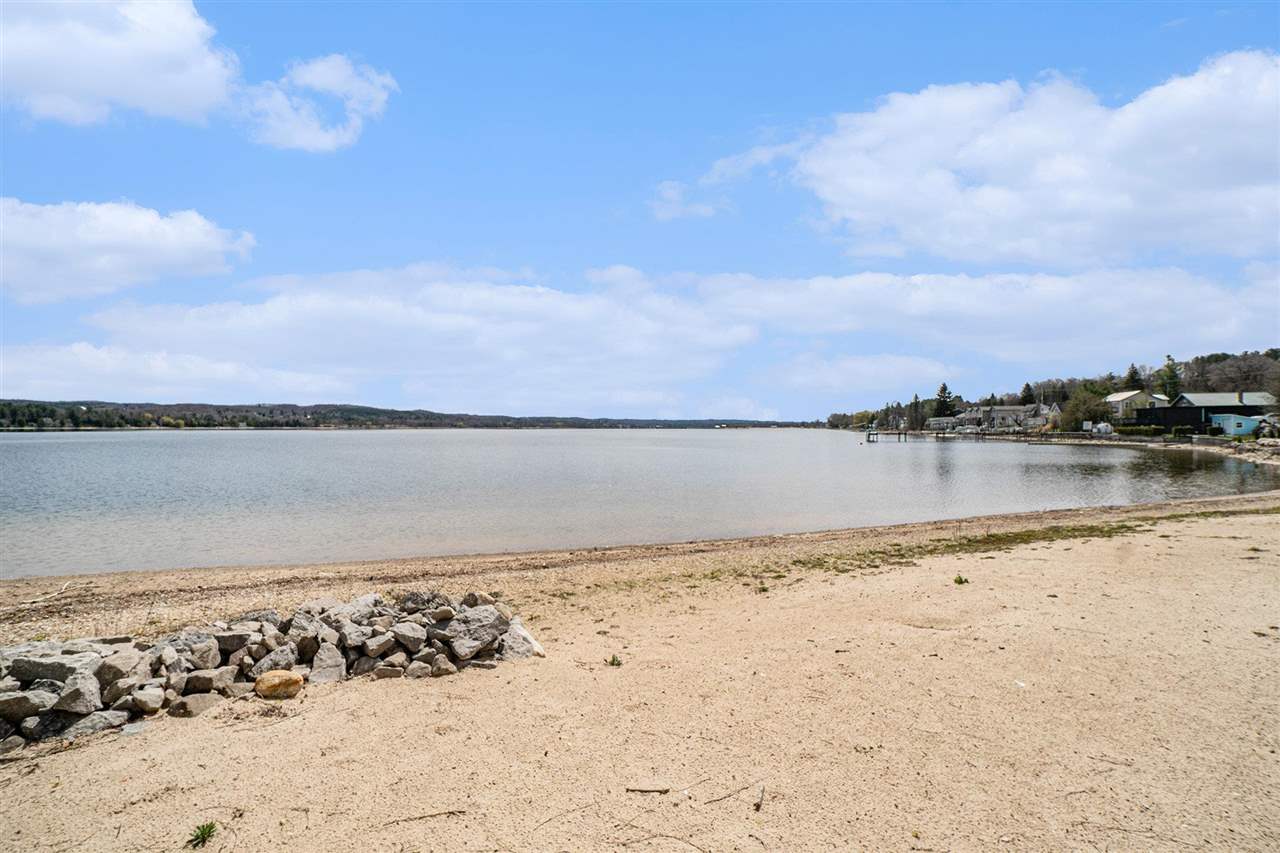 East Jordan, Michigan 49727, United States, 3 Bedrooms Bedrooms, ,3 BathroomsBathrooms,Residential,Active,120438