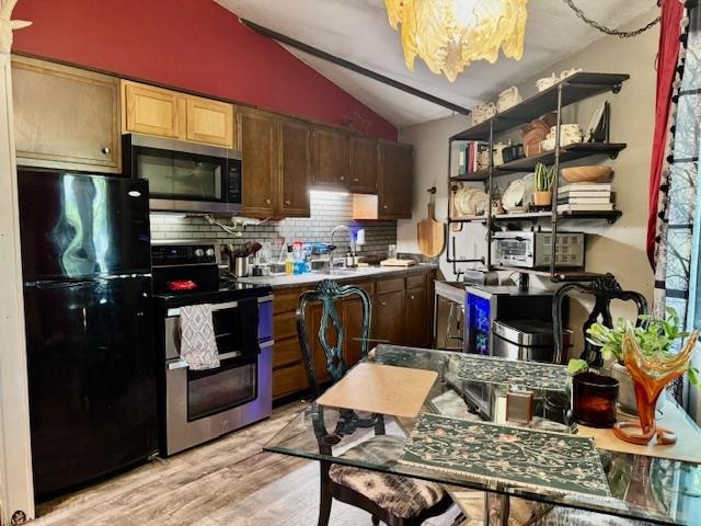 Boyne City, Michigan 49712, United States, 3 Bedrooms Bedrooms, ,1 BathroomBathrooms,Residential,Active,219638