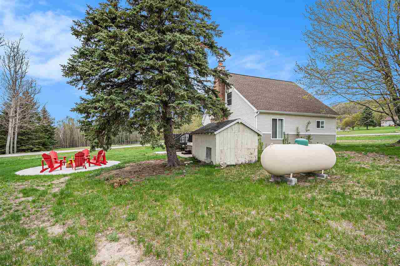 Boyne Falls, Michigan 49713, United States, 3 Bedrooms Bedrooms, ,2 BathroomsBathrooms,Residential,Active,129870