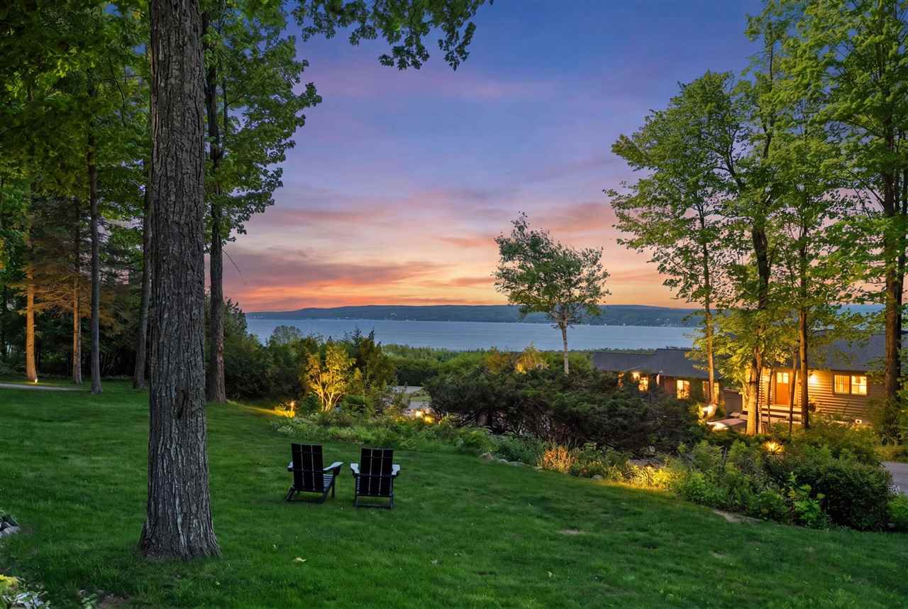 1425 Bay View Heights Drive