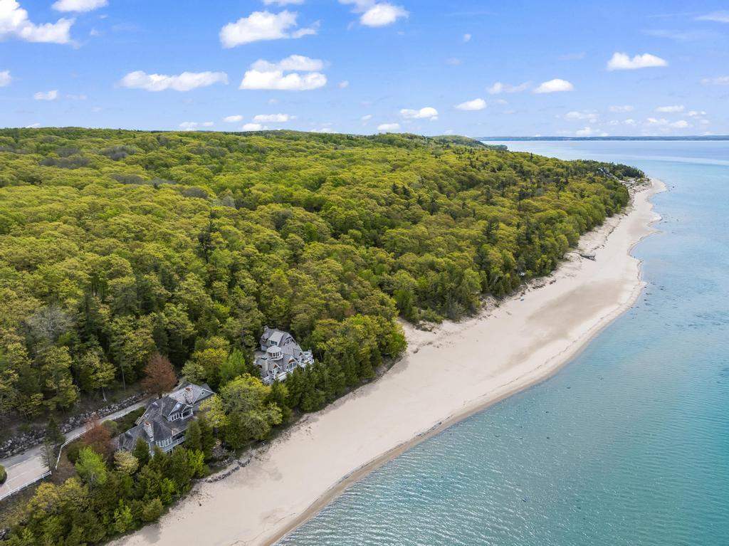 4260 S Lake Shore Drive