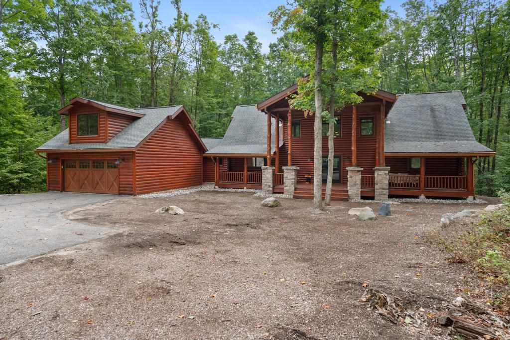 Boyne City, Michigan 49712, United States, 4 Bedrooms Bedrooms, ,4 BathroomsBathrooms,Residential,Active,209889