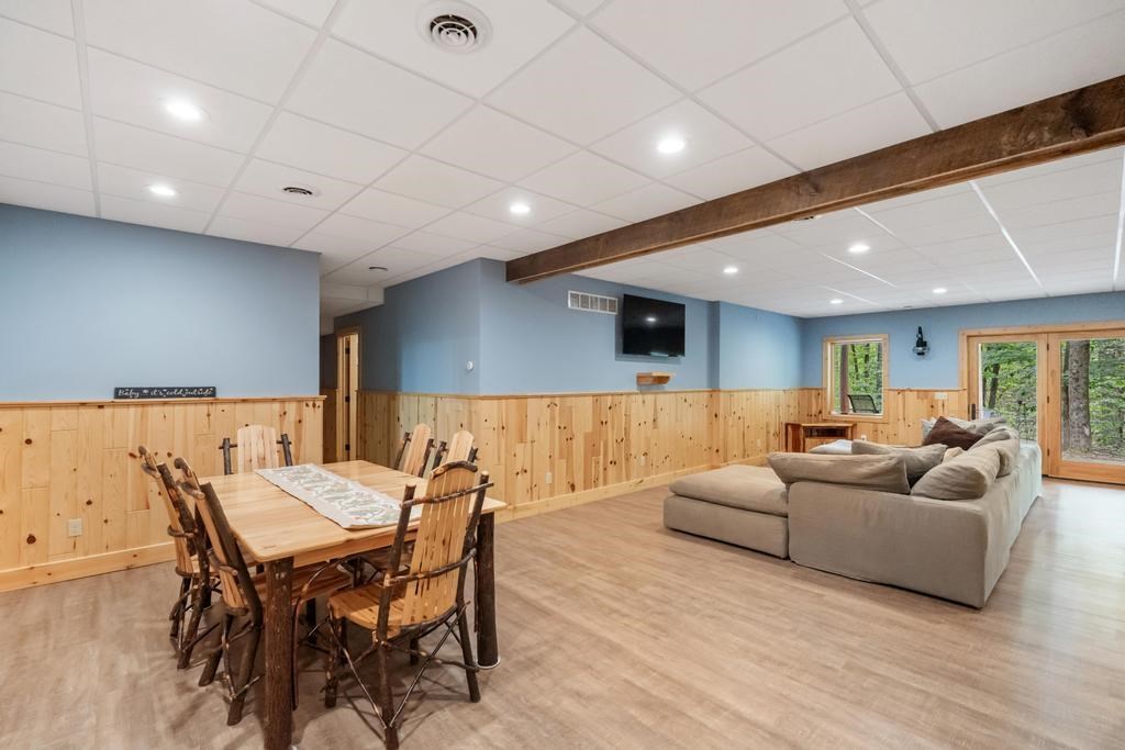 Boyne City, Michigan 49712, United States, 4 Bedrooms Bedrooms, ,4 BathroomsBathrooms,Residential,Active,209889