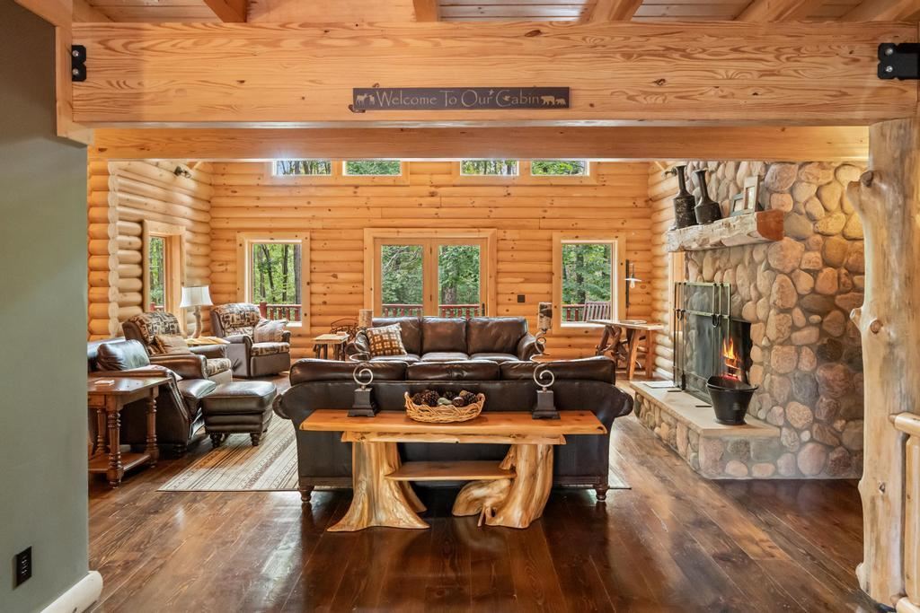 Boyne City, Michigan 49712, United States, 4 Bedrooms Bedrooms, ,4 BathroomsBathrooms,Residential,Active,209889