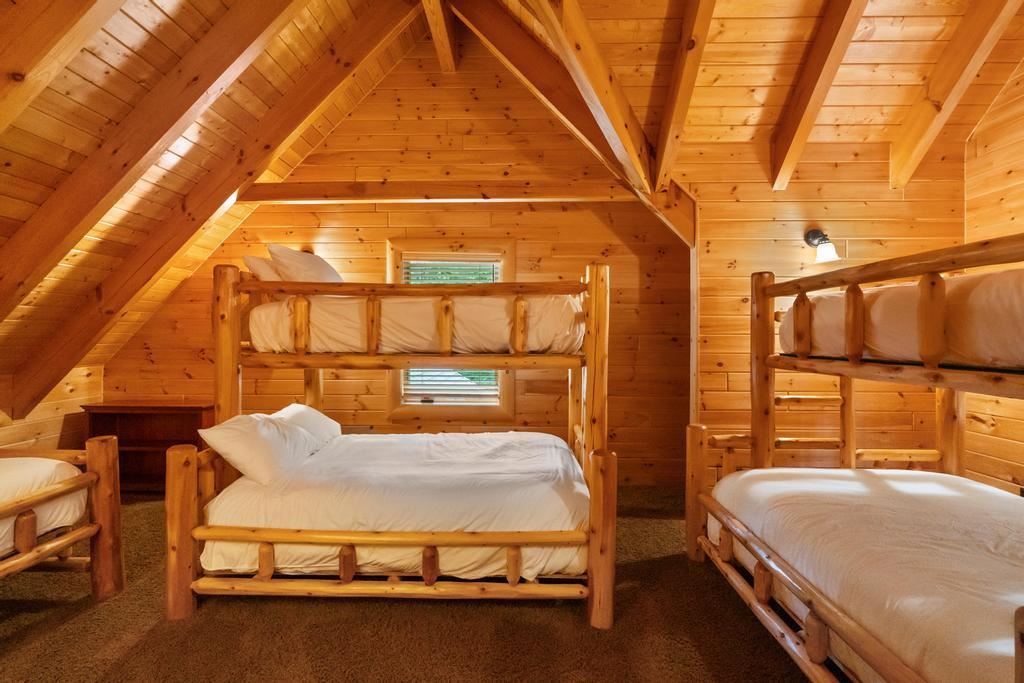 Boyne City, Michigan 49712, United States, 4 Bedrooms Bedrooms, ,4 BathroomsBathrooms,Residential,Active,209889