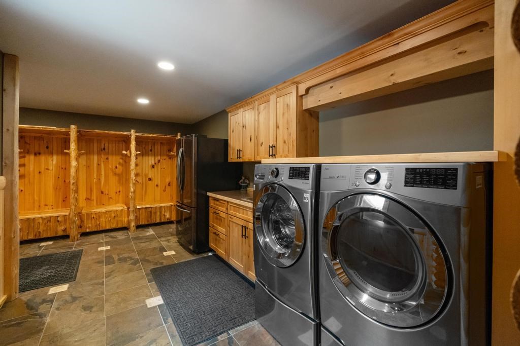 Boyne City, Michigan 49712, United States, 4 Bedrooms Bedrooms, ,4 BathroomsBathrooms,Residential,Active,209889