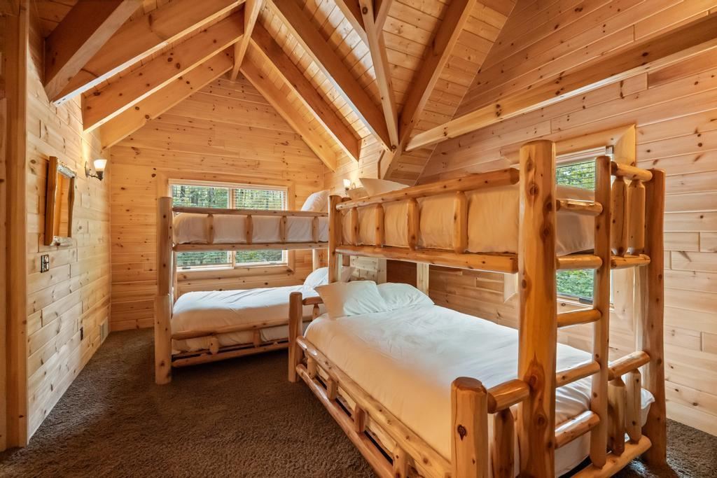 Boyne City, Michigan 49712, United States, 4 Bedrooms Bedrooms, ,4 BathroomsBathrooms,Residential,Active,209889