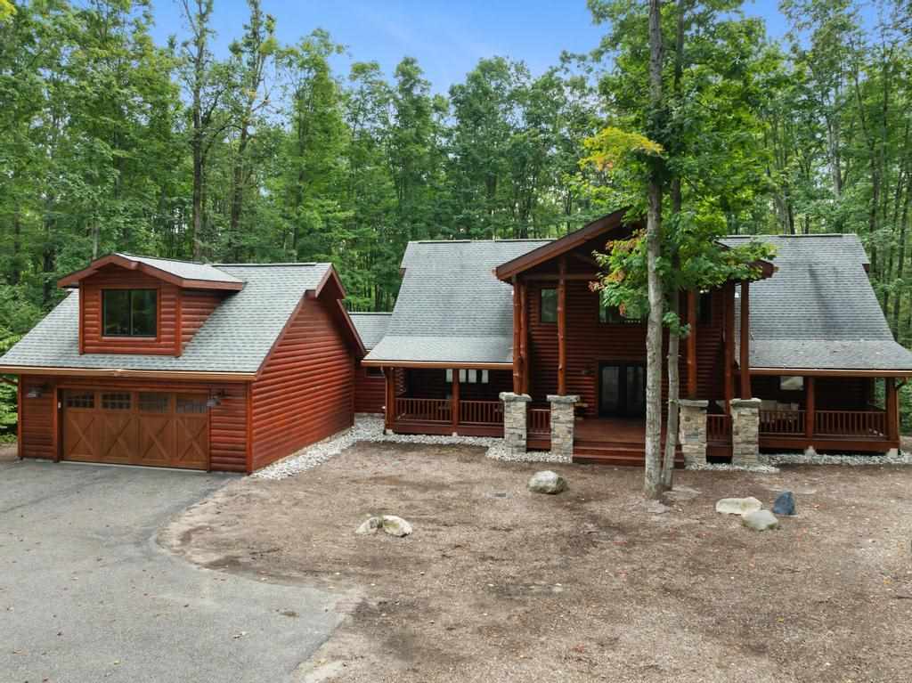 Boyne City, Michigan 49712, United States, 4 Bedrooms Bedrooms, ,4 BathroomsBathrooms,Residential,Active,209889