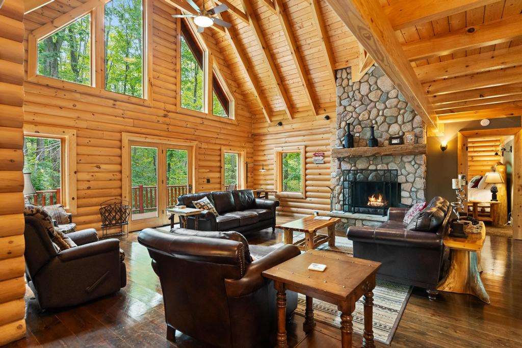 Boyne City, Michigan 49712, United States, 4 Bedrooms Bedrooms, ,4 BathroomsBathrooms,Residential,Active,209889