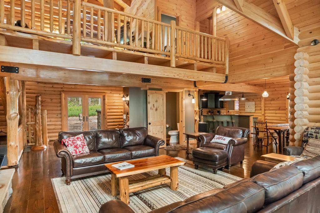 Boyne City, Michigan 49712, United States, 4 Bedrooms Bedrooms, ,4 BathroomsBathrooms,Residential,Active,209889