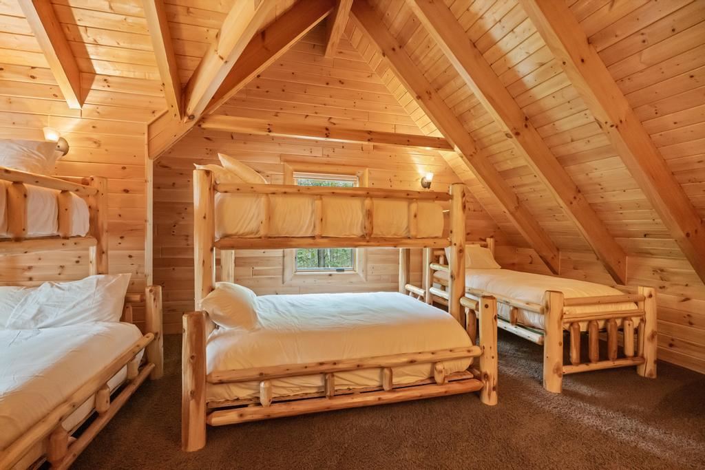 Boyne City, Michigan 49712, United States, 4 Bedrooms Bedrooms, ,4 BathroomsBathrooms,Residential,Active,209889